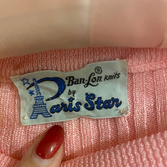 Vintage 1950s 1960s Paris Star Pink Knit Sweater - Picture 4 of 4